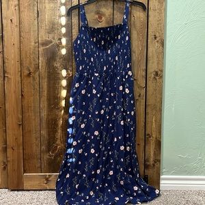 Old navy spaghetti strap dress with pockets